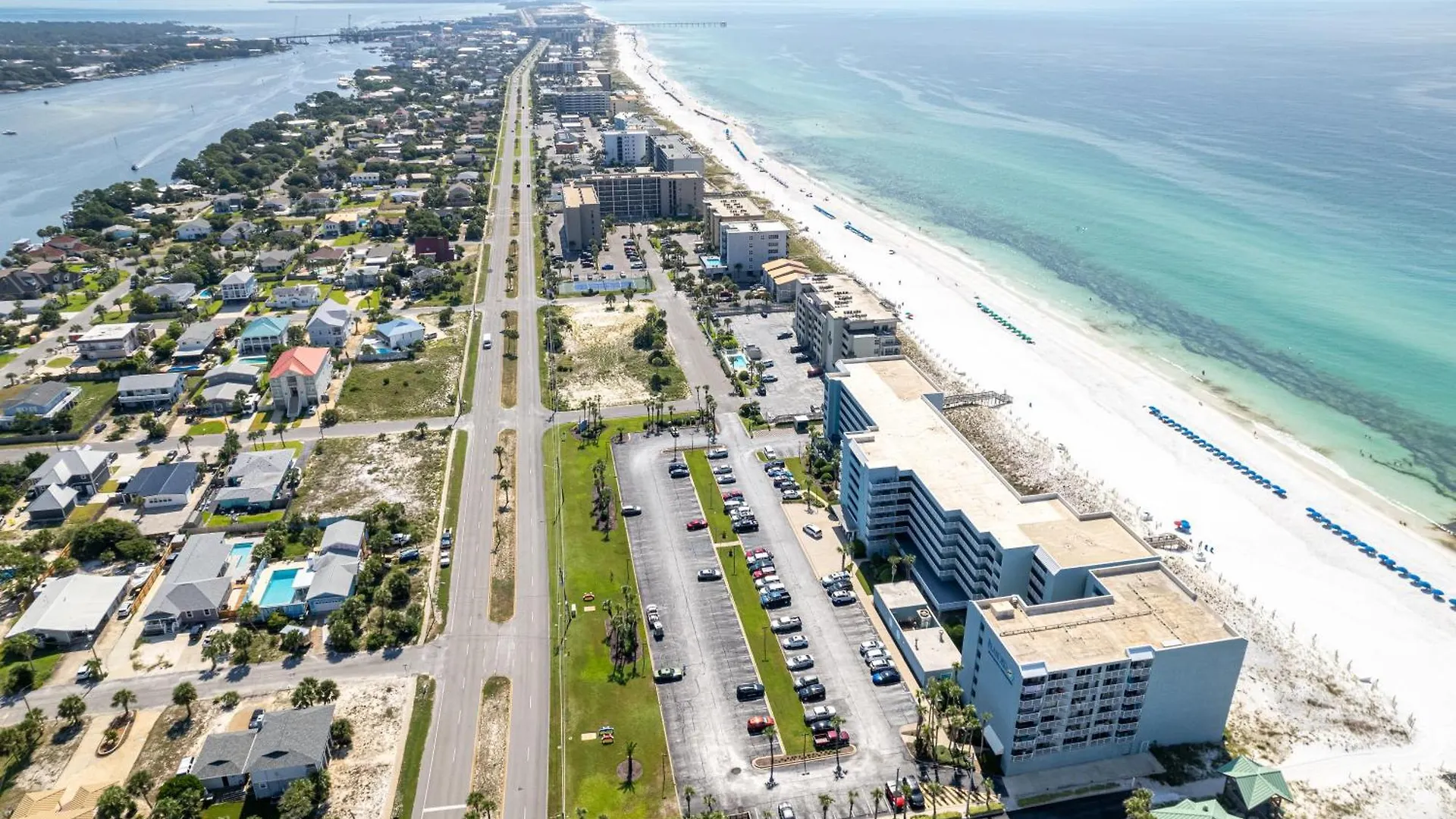 Sandpiper Cove 1034- By Holiday Isle Properties Destin